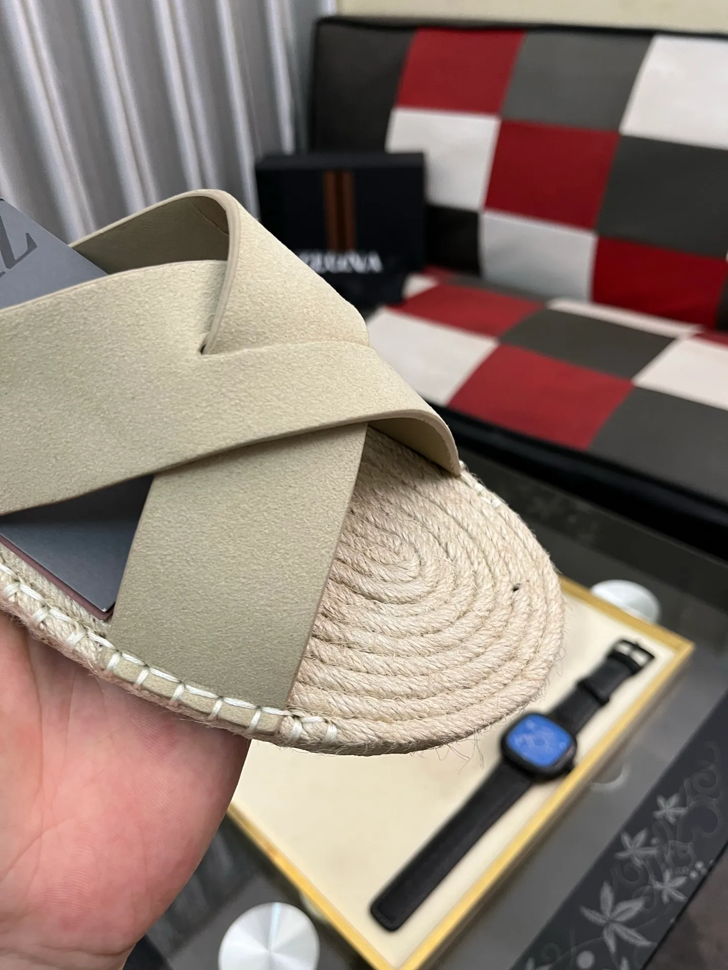Men's shoes 💰320⌚️⌚️《HERMES》Hermès 💁♂️Men's casual slippers, compare the quality at the counter🧚🏿♂️ The upper layer has a stone pattern with clear texture, showing high-end, high-end, comfortable to wear and versatile. Purely hand-pulled, raw rubber breathable outsole, breathable and comfortable lambskin lining, 100% comfortable density, original rubber outsole wear-resistant code number 38-44. Can be customized 45-46-47